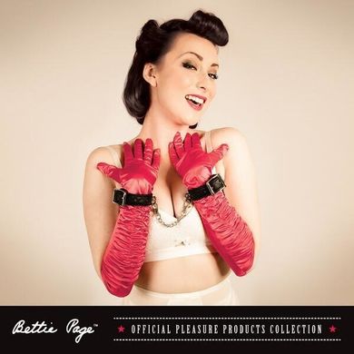 Наручники Bettie Page Wild N Willing Faux Leather Wrist Cuffs купить в sex shop Sexy