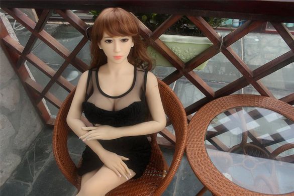 Супер реалістична секс лялька Halie купити в sex shop Sexy