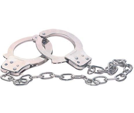 Металлические наручники на длинной цепи Chrome Hand Cuffs 48,3 см купить в sex shop Sexy